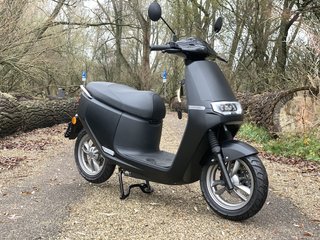 AGM Ecooter E2 Elektrische scooter