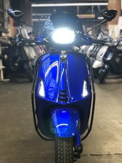 Custom Vespa Sprint Candy Blue LIMITED EDITION 25km/u