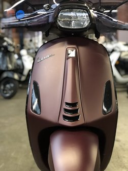 Custom Vespa Sprint Salsa Viola 25km/u