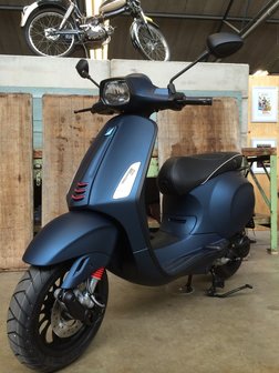 Vespa Sprint Opaco Blu Scuro