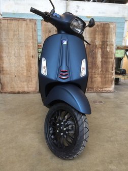 Vespa Sprint Opaco Blu Scuro