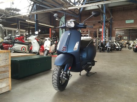 Vespa Sprint Opaco Blu Scuro