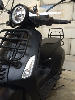 Vespa Primavera Black Bliss