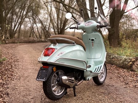 Vespa Primavera Verde Relax scooter E5 I-GET Nieuwe Editie