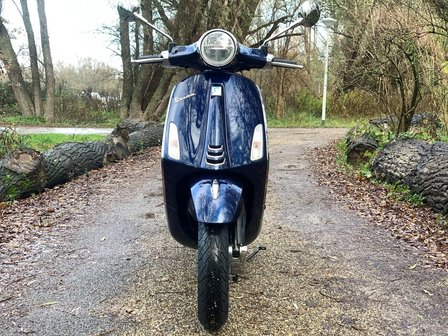 Vespa Primavera Blue Energia scooter E5 I-GET Nieuwe Editie