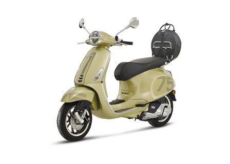 Vespa Primavera 75th Anniversary Edition E5 GOLD