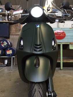 Vespa Primavera Dark Army