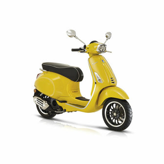 Vespa Sprint Scooter E5 Geel Rechtsvoor