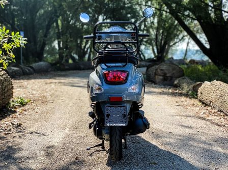 Santini Capri Nardo Grey scooter achterkant