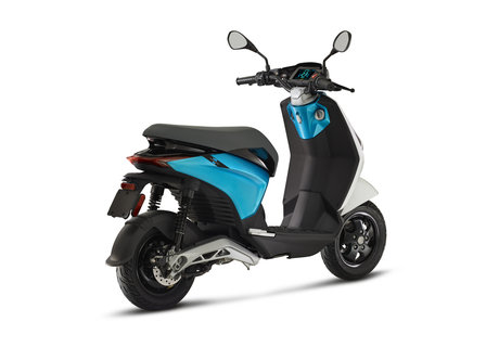 Piaggio 1 Elektrische Scooter Achterkant