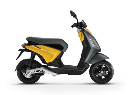 Piaggio 1 Elektrische Scooter Zijkant