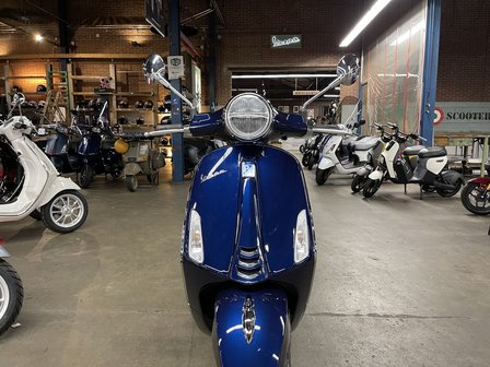 Vespa Primavera Blue Energia scooter E5 I-GET Nieuwe Editie