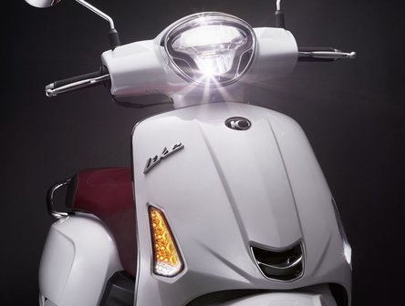 Kymco New Like matgrijs scooter led verlichting