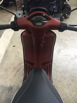 Vespa Sprint Salsa Rosso