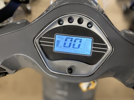 Santini E-Capri 2.0 Nardo Grey 2020 45km/u