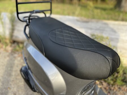 Santini Capri Digital Meteor Grey Scooter buddy