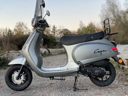 Santini Capri Digital EFI Scooter Matt Grey E5