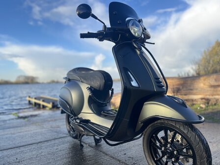 Vespa Elettrica Custom 2019 Verde mat 45km/u