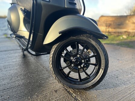 Vespa Elettrica Custom 2019 Verde mat 45km/u