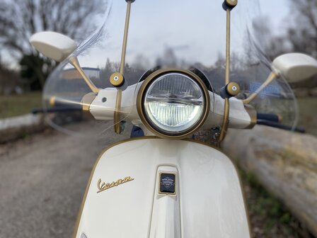 Vespa primavera Custom &#039;946 Dior look&#039; 2021 45km/u