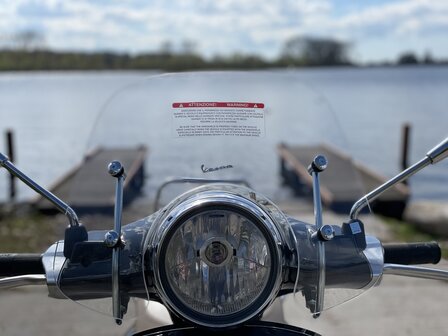Vespa Primavera Nero Vulcano 