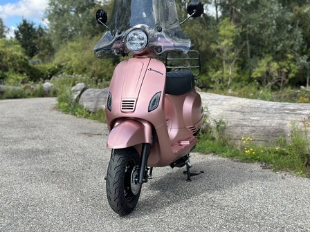 Custom Santini e-Capri Elektrische Scooter Champagne Rose DIRECT RIJDEN!