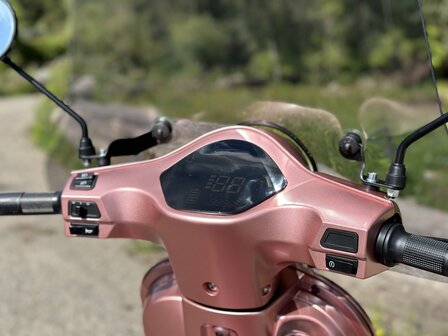 Custom Santini e-Capri Elektrische Scooter Champagne Rose DIRECT RIJDEN!