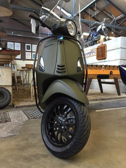 Vespa Militaire Verde Voorkant