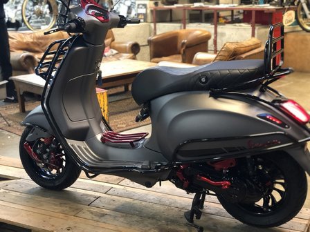 Custom Vespa Frozen Dark Grey4