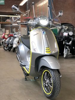 Vespa Elettrica Geel