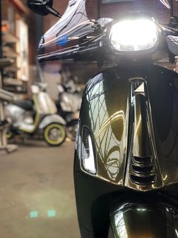 Custom Vespa Sprint Bronzoro Voor