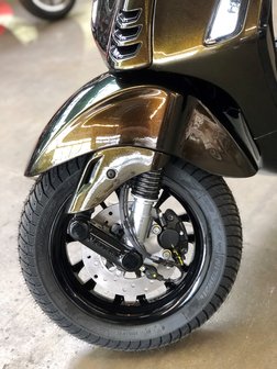 Custom Vespa Sprint Bronzoro Voorwiel