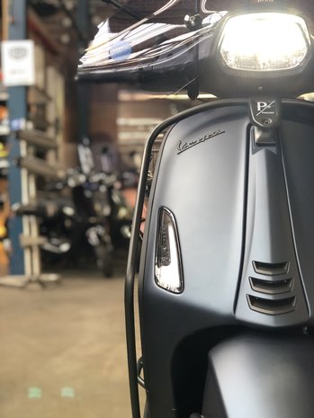 Custom Vespa Sprint Opacu Blue Scuro voor