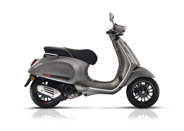 Vespa Sprint 125 Grigio Titanio Matgrijs