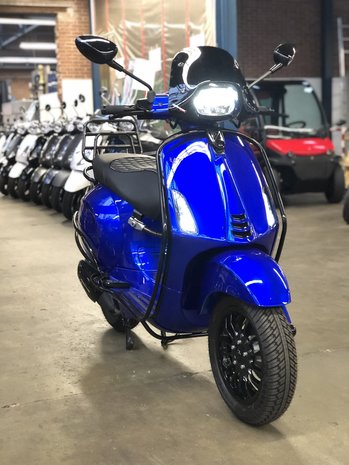 Custom Vespa Sprint Candy Blue LIMITED EDITION 25km/u