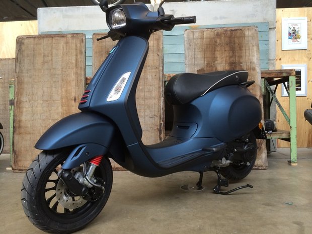 Vespa Sprint Opaco Blu Scuro