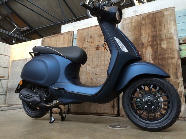 Vespa Sprint Opaco Blu Scuro