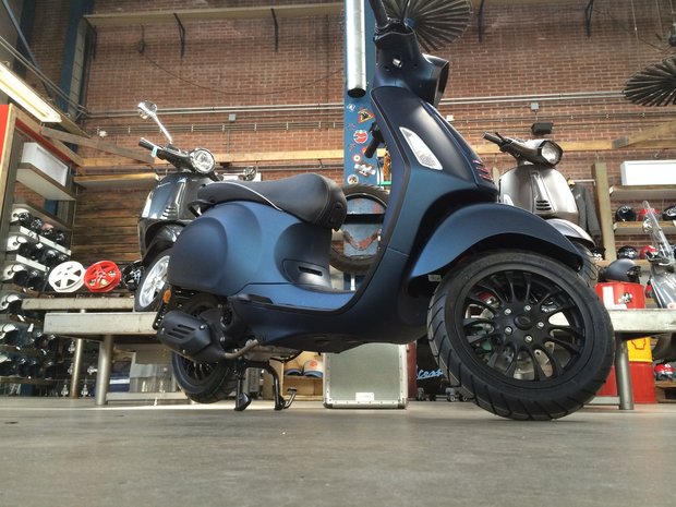 Vespa Sprint Opaco Blu Scuro