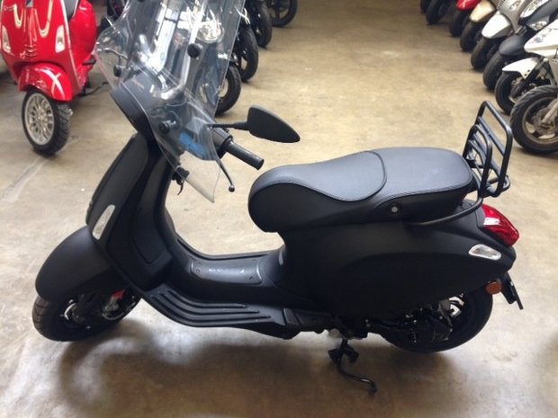 Vespa Sprint Black Bliss