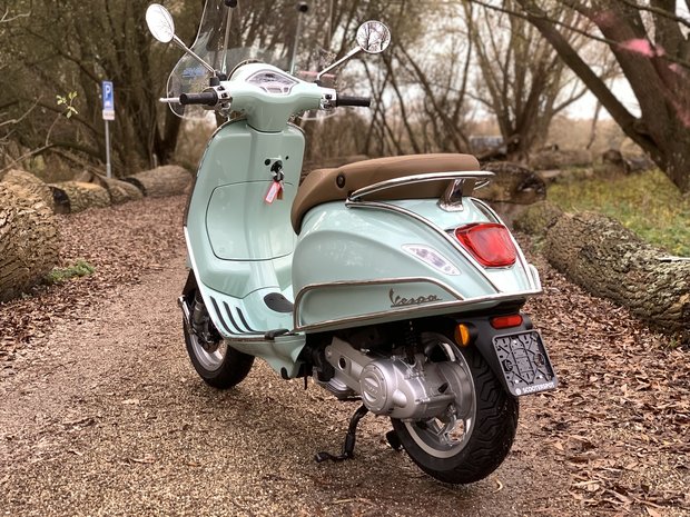 Vespa Primavera Verde Relax scooter E5 I-GET Nieuwe Editie