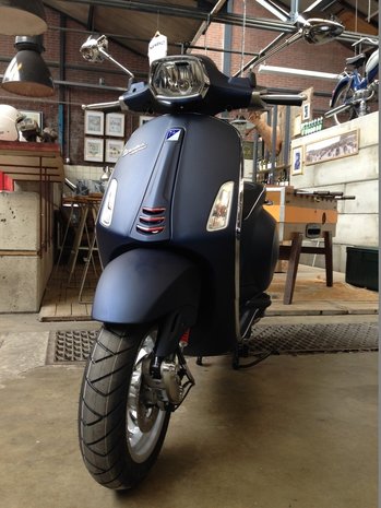 Vespa Sprint Opaco Blu Midnight