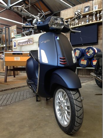 Vespa Sprint Opaco Blu Midnight