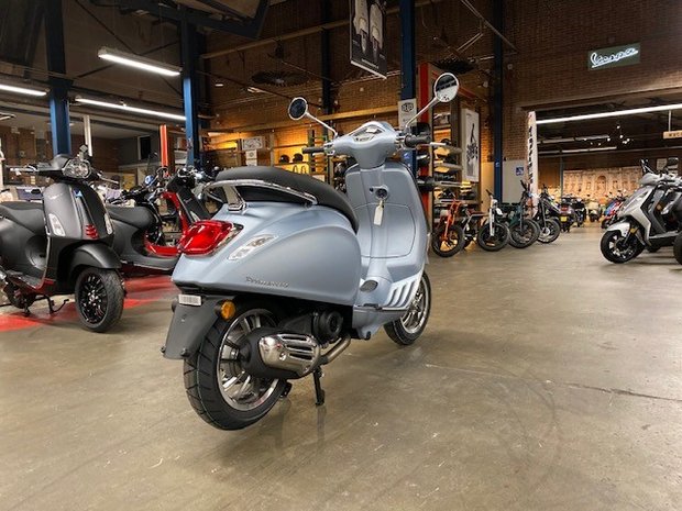 Vespa Primavera S Grigio Matt Matgrijs G02 E5 Nieuwe Editie 2023