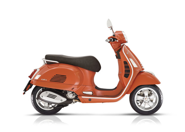 Vespa GTS 300 HPE E5 Arancio Oranje - Scooterspot 1000m2 scooterwinkel in  Amsterdam
