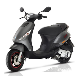 Piaggio Zip S importeurs foto schuin voor