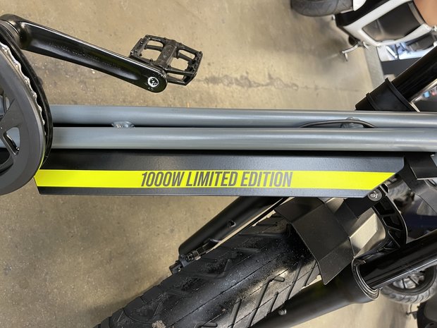 Phatfour FLB+ Limited edition 1000w fatbike elektrische fiets showroom spatbord