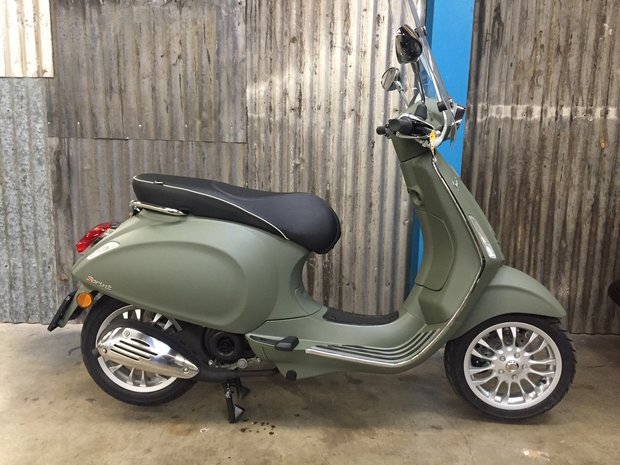 Vespa Sprint Oliva Opaco