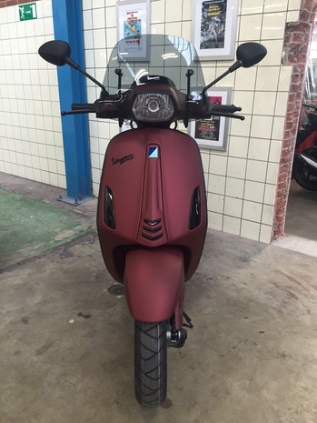 Vespa Sprint Salsa Rosso