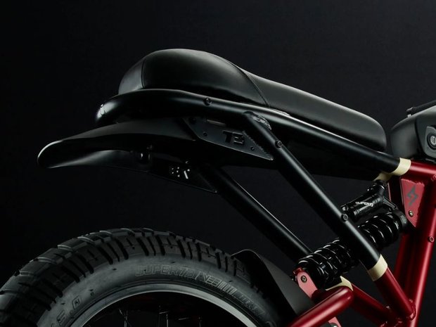 Super 73 RX Carmin Red e-bike spatbord en vering
