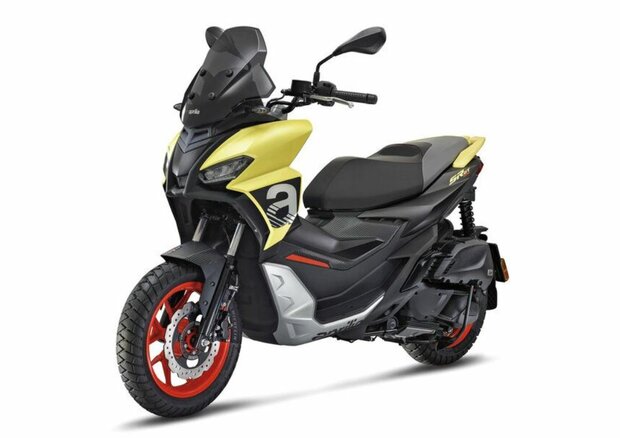 Aprilia SR GT 125 Sport Geel linksvoor